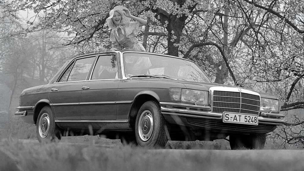 starszych samochodach system ABS